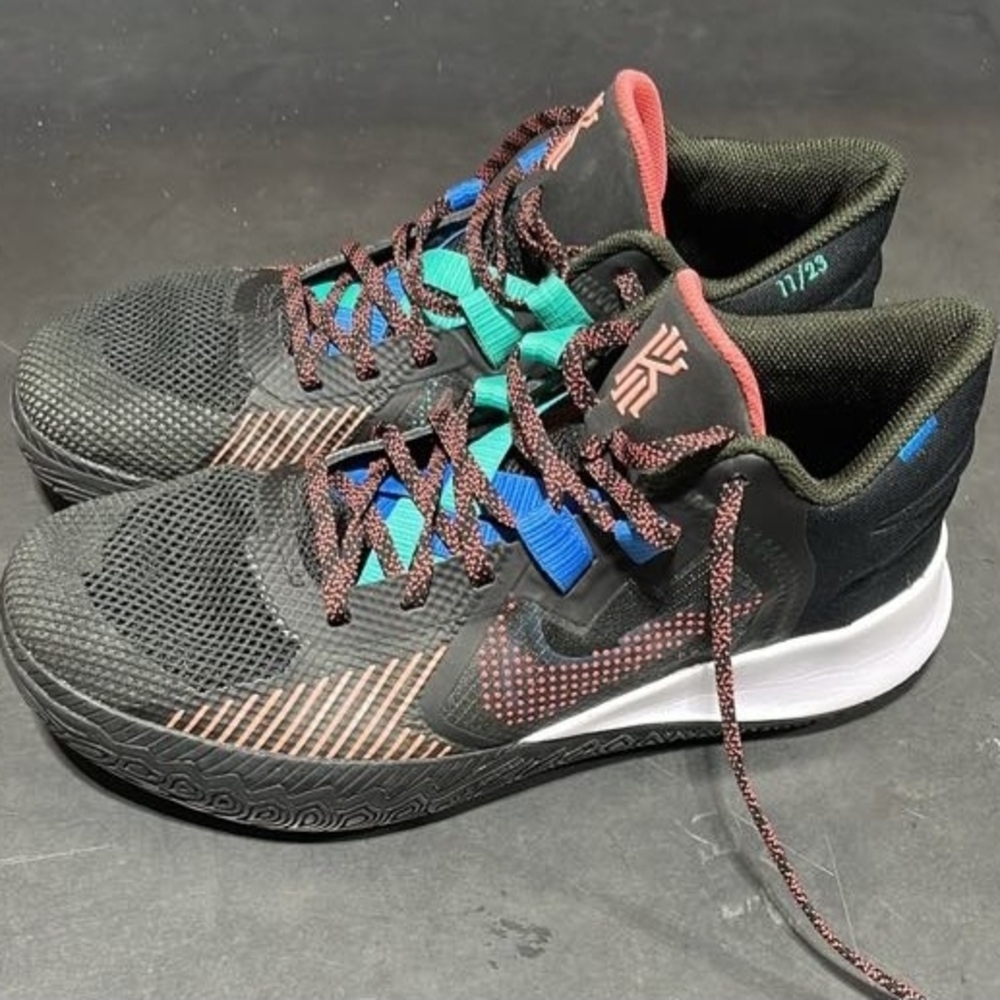 Nike Kyrie Flytrap 5 Basketball Shoes Mens Size 10
